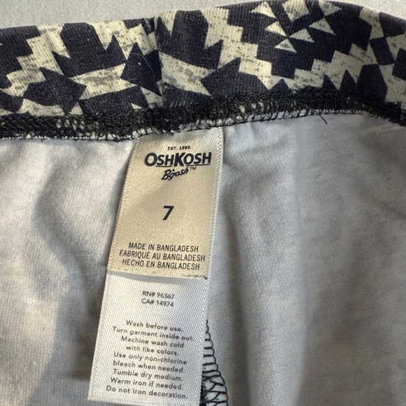 OshKosh B'gosh Black and White Patterned Leggings - Picture 2 of 3